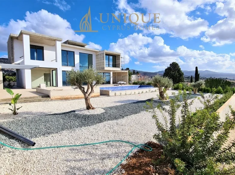 4-Schlafzimmer-Villa 350 m² Peyia, Zypern