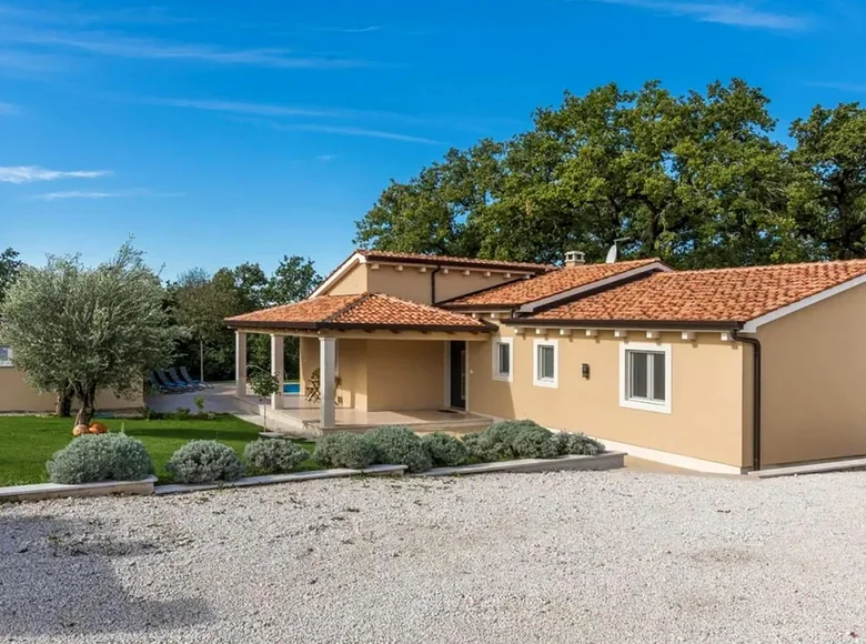 3 bedroom villa 140 m² Grad Porec, Croatia