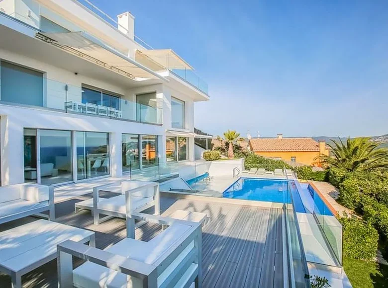Villa de 7 dormitorios 300 m² Lloret de Mar, Španjolska