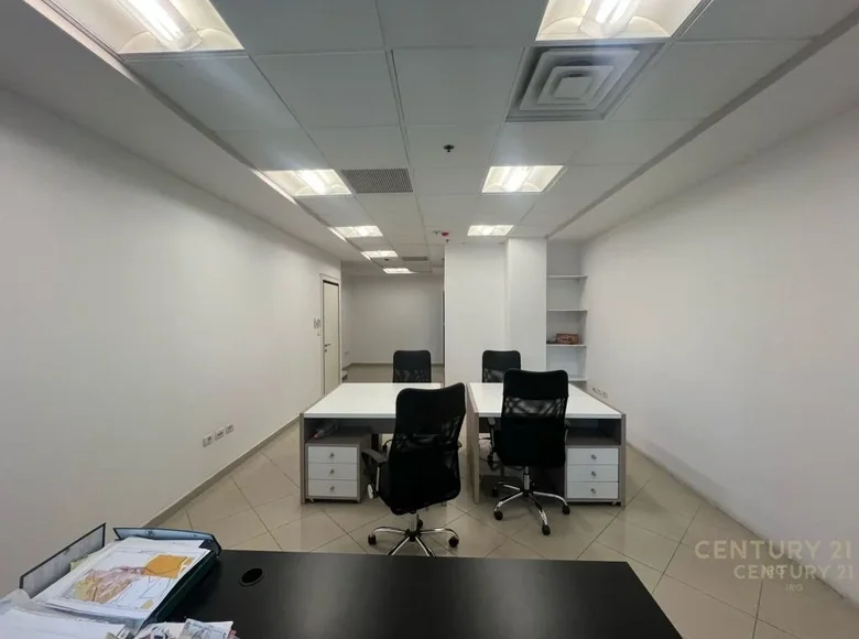 Büro 1 zimmer 66 m² in Tirana, Albanien