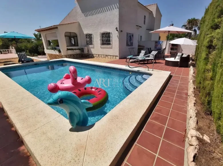 Villa de tres dormitorios 144 m² La Nucía, Španjolska