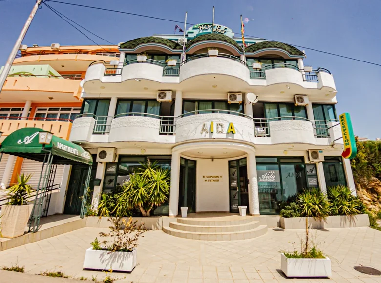 Hôtel 2 400 m² à Ulcinj, Monténégro