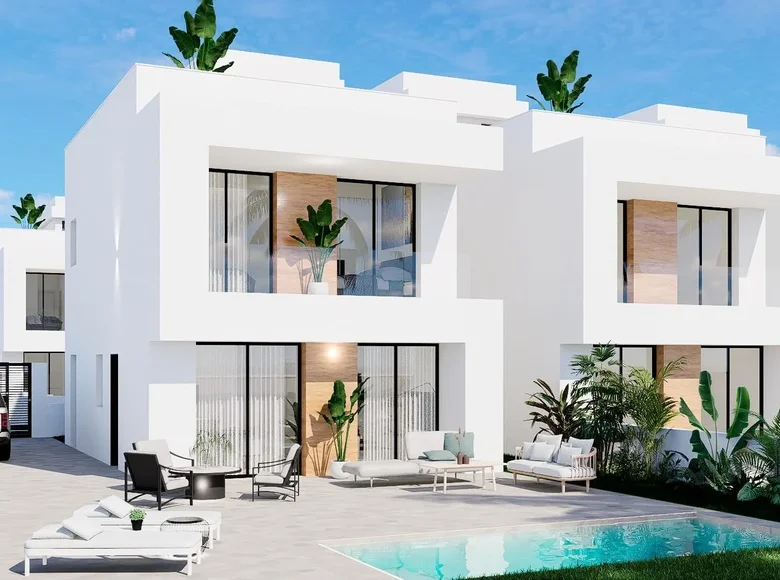 Villa de tres dormitorios 176 m² Orihuela, Španjolska