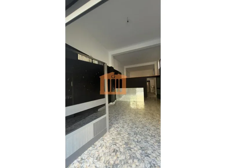 Commercial property 80 m² in Bashkia Durres, Albania