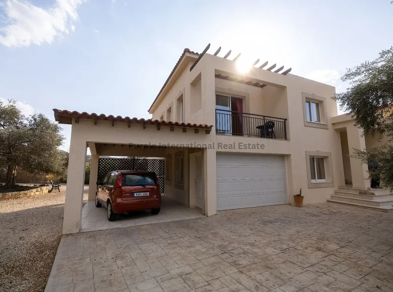 4-Schlafzimmer-Villa 246 m² Steni, Zypern