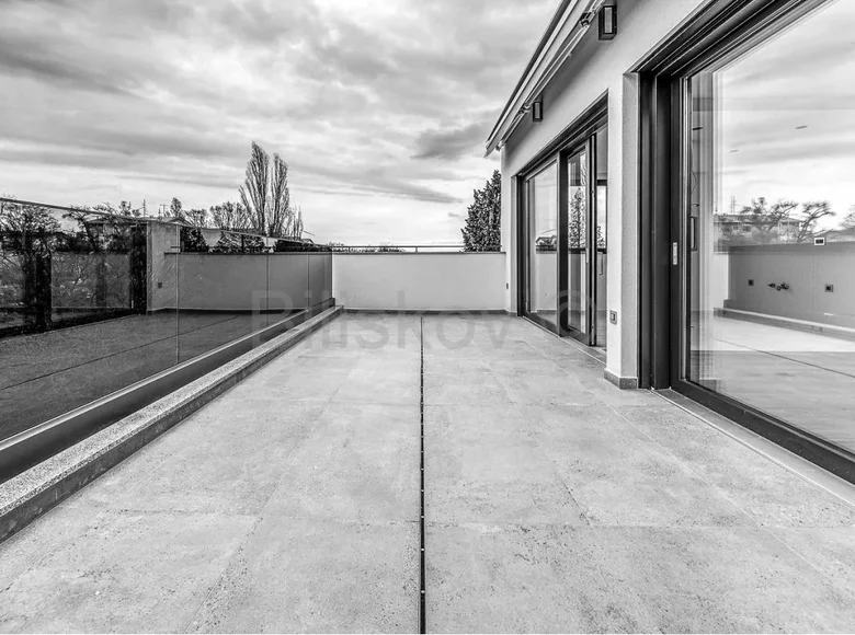 Villa 10 rooms 400 m² City of Zagreb, Croatia