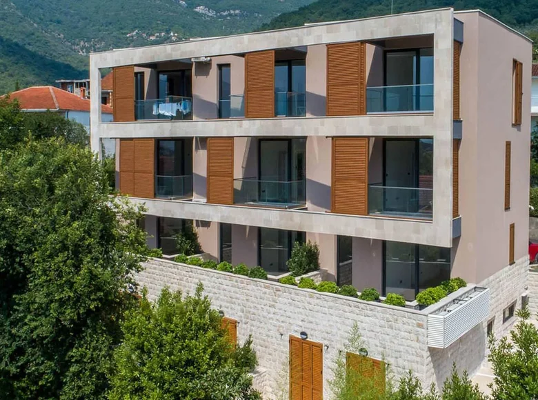 Квартира 2 спальни 55 м² Тиват, Черногория