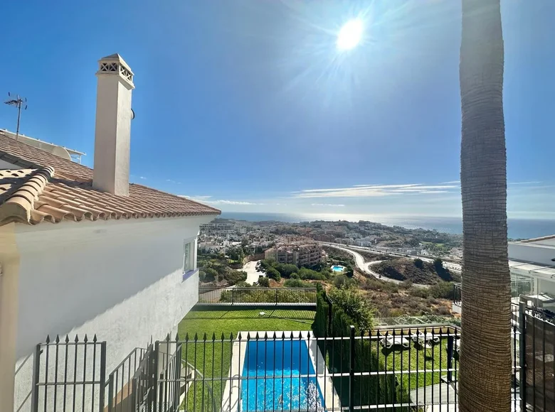 Willa 4 pokoi 186 m² Mijas, Hiszpania