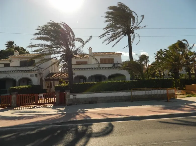 5-Schlafzimmer-Villa 210 m² Javea, Spanien