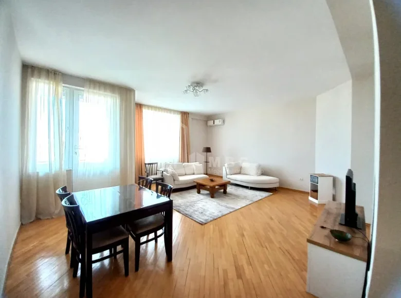 Mieszkanie 4 pokoi 160 m² Tbilisi, Gruzja