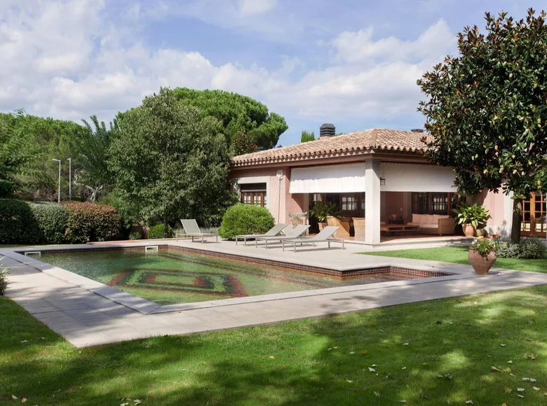 villa de 5 dormitorios 500 m² Santa Cristina dAro, Španjolska