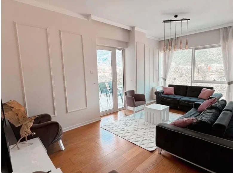 3 bedroom apartment 100 m² in Budva, Montenegro