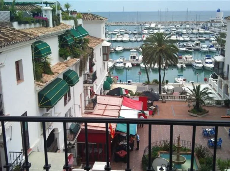 Mieszkanie 5 pokojów 230 m² Guaro, Hiszpania