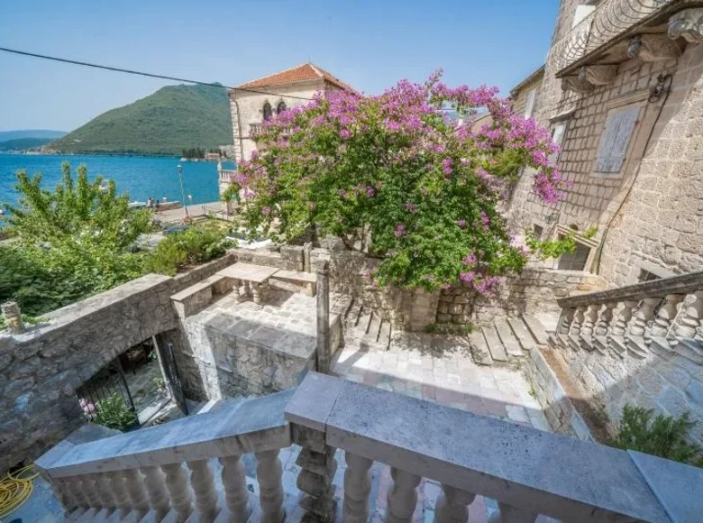 3 bedroom house 180 m² Kotor, Montenegro
