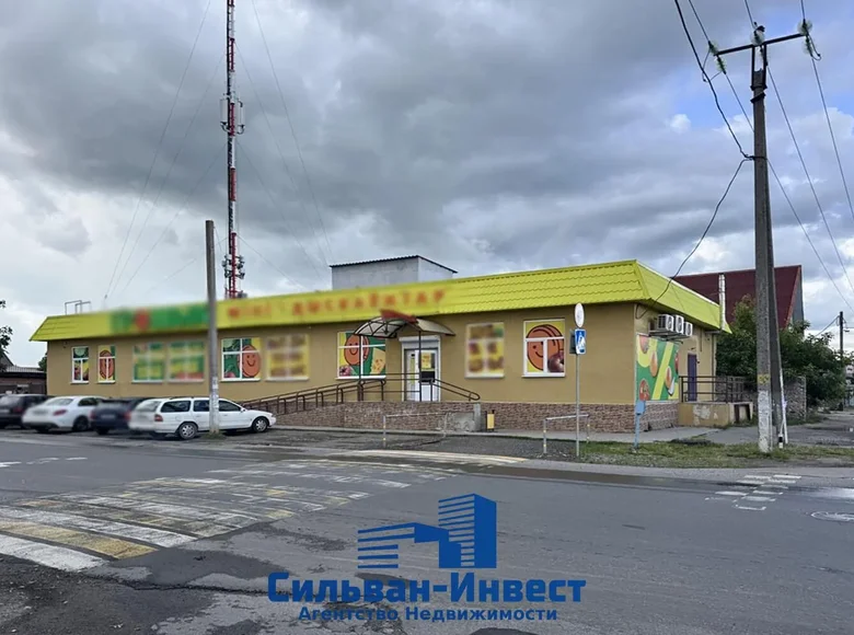Tienda 344 m² en Rechytsa, Belarús
