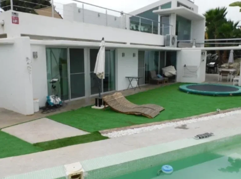 6-Schlafzimmer-Villa 280 m² Mutxamel, Spanien