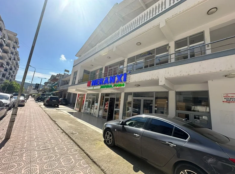 Propiedad comercial 45 m² en Bashkia Vlore, Albania