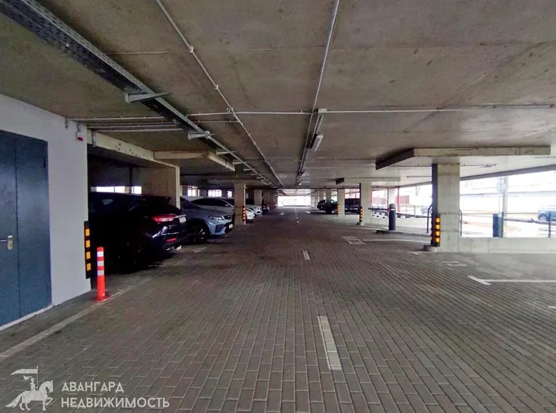 Коммерческое помещение 10 комнат 1 005 м² в Минске, Беларусь