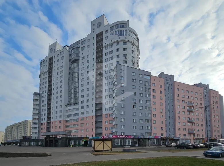 Oficina 1 habitación 73 m² en Minsk, Belarús
