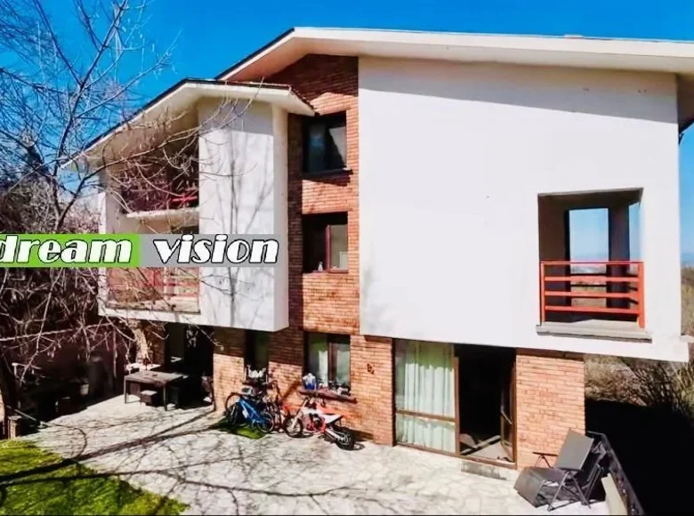 Дом 300 м² София, Болгария