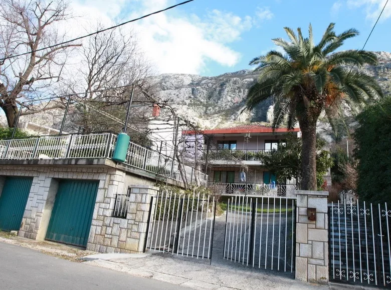 Maison 7 chambres 220 m² Dobrota, Monténégro