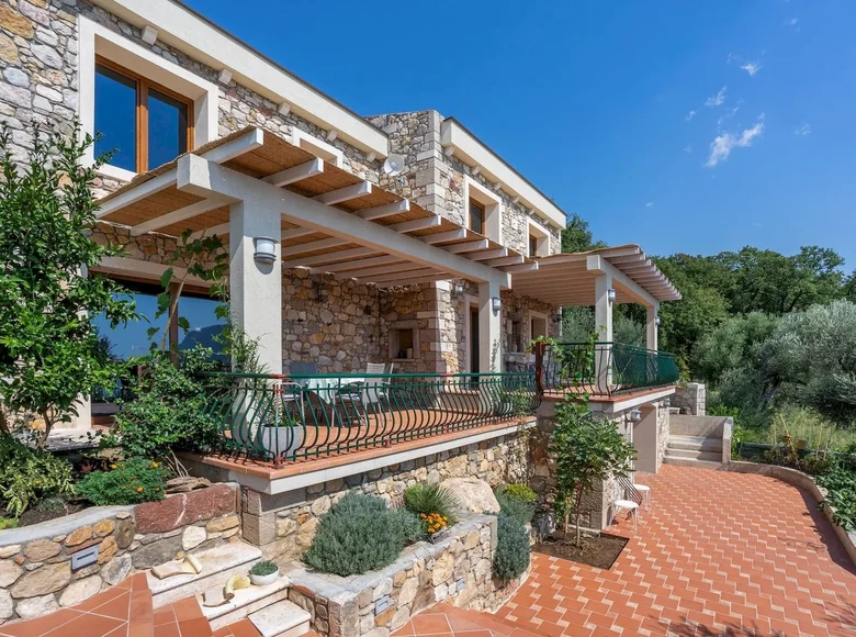 Villa 7 habitaciones 356 m² Buljarica, Montenegro