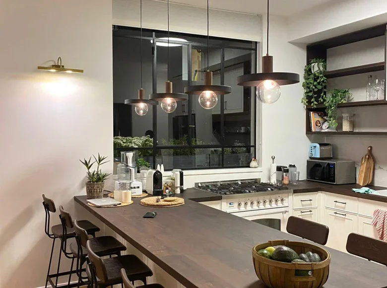 Квартира 3 комнаты 86 м² Тель-Авив, Израиль