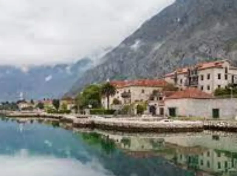 Land  Dobrota, Montenegro