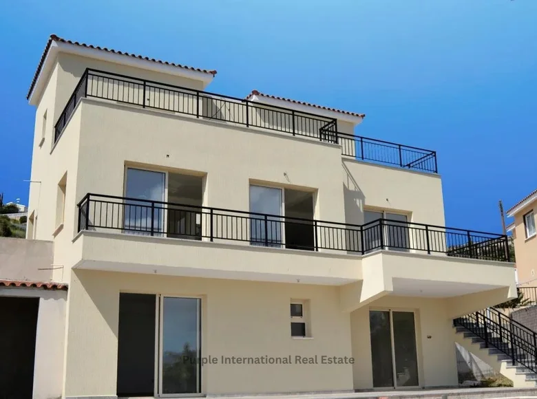 4-Schlafzimmer-Villa 211 m² Peyia, Zypern
