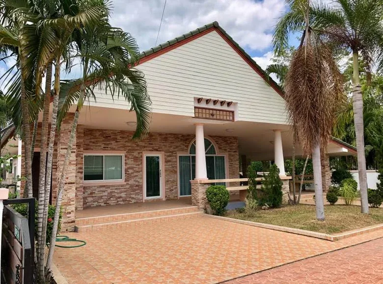 Villa de tres dormitorios 240 m² mab fakthxng, Tailandia