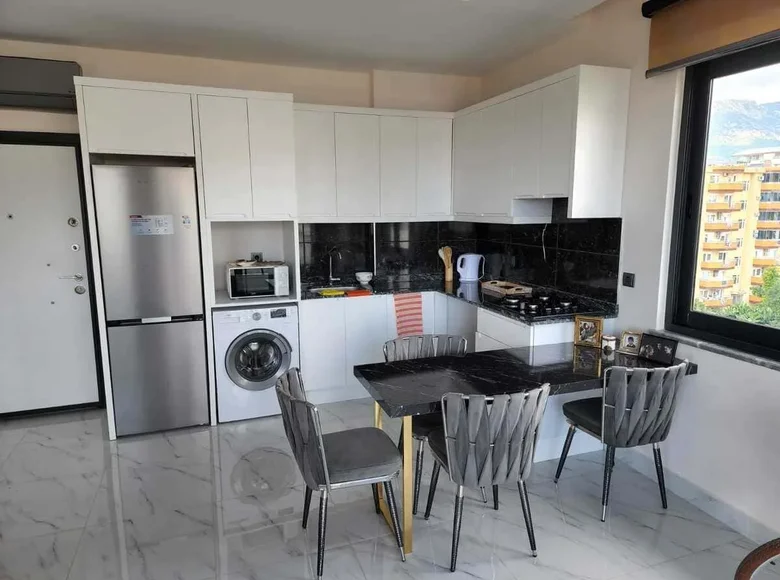 2 bedroom penthouse 90 m² Kargicak, Turkey