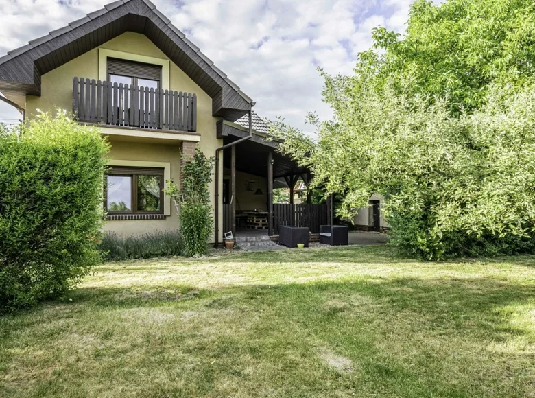 Dom 180 m² Gruszczyn, Polska