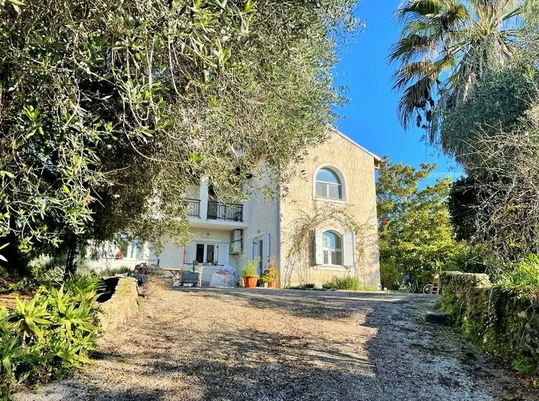 Вилла 1 спальня 450 м² Гувья, Греция