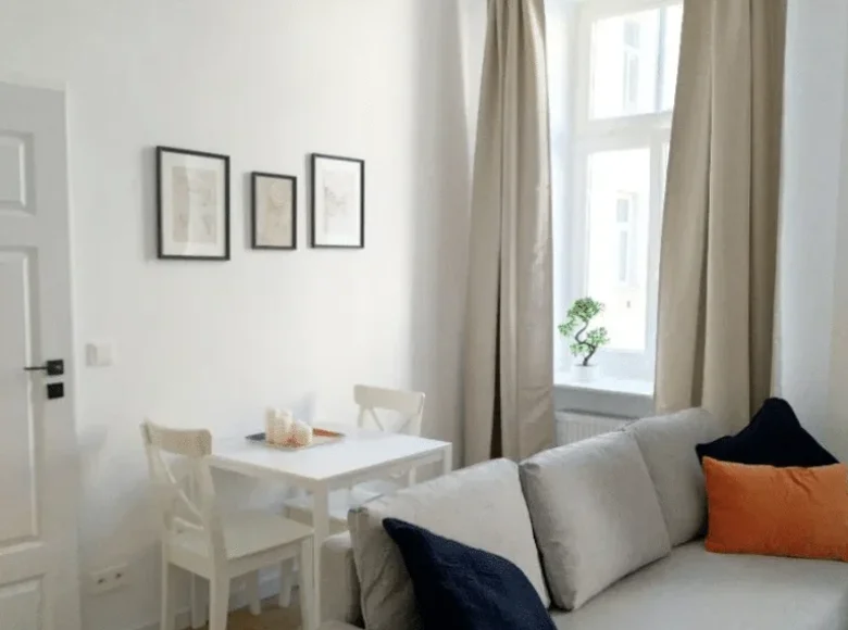 Mieszkanie 2 pokoi 43 m² w Warszawa, Polska