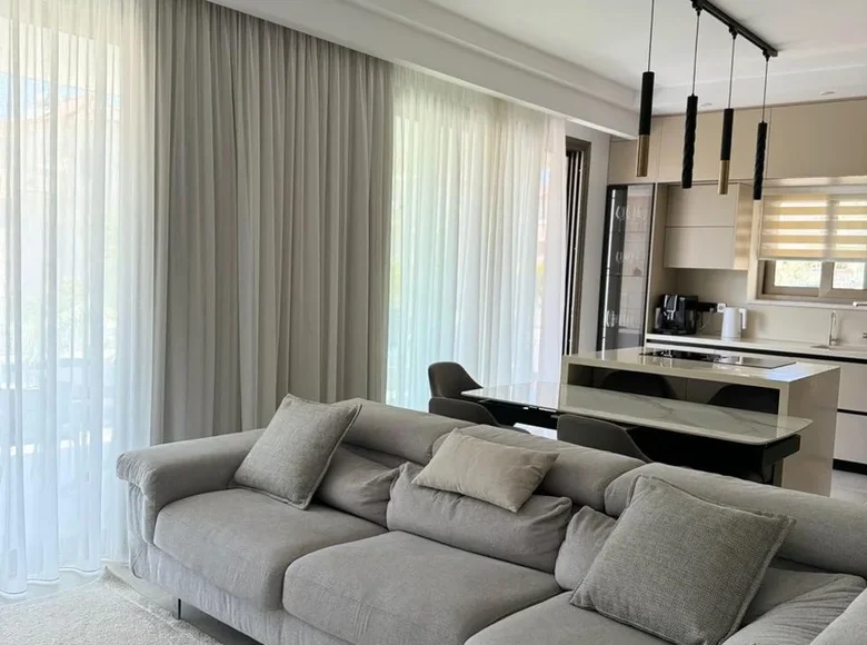 Mieszkanie 3 pokoi  Demos Agiou Athanasiou, Cypr