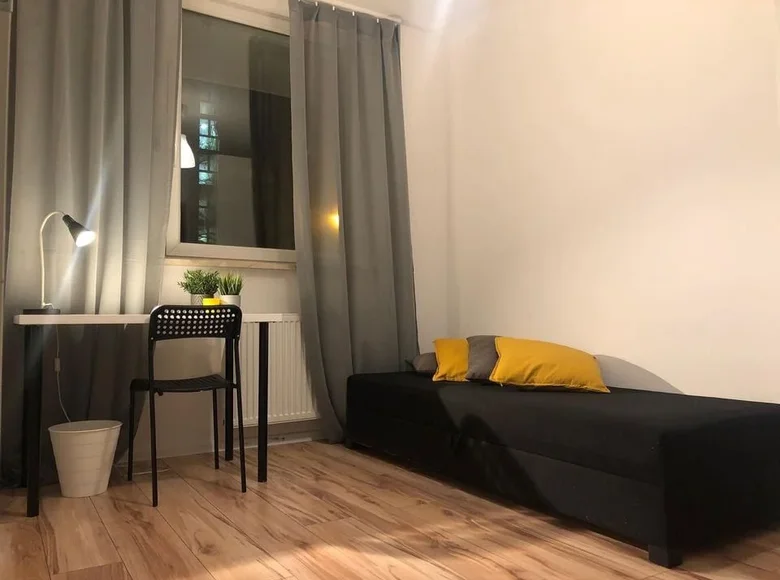Mieszkanie 5 pokojów 57 m² Warszawa, Polska