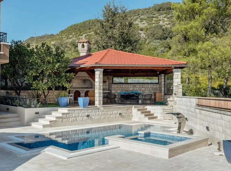 Willa 8 pokojów 240 m² Tivat, Czarnogóra