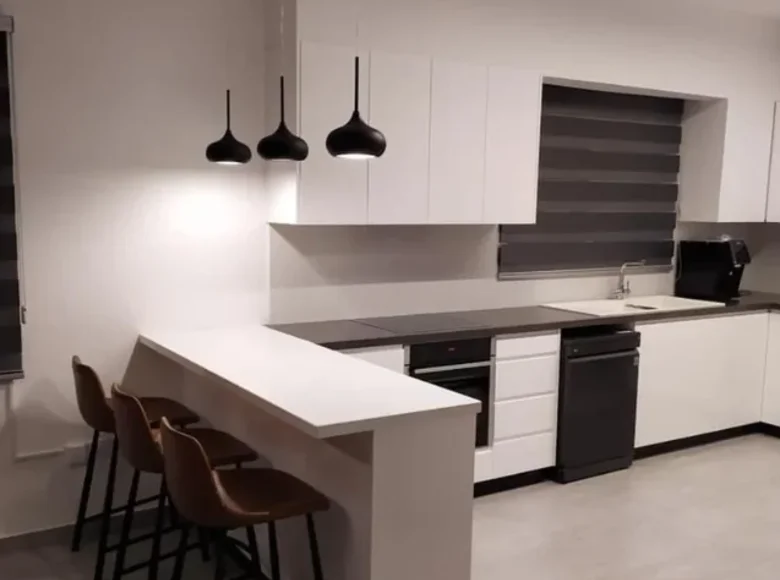 Dom 3 pokoi  w Parekklisia, Cypr