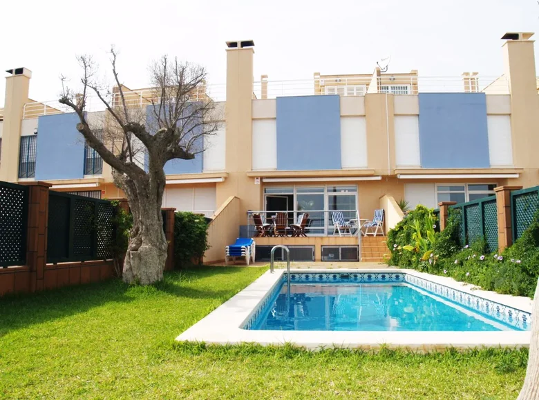 Вилла 4 спальни 120 м² Dehesa de Campoamor, Испания