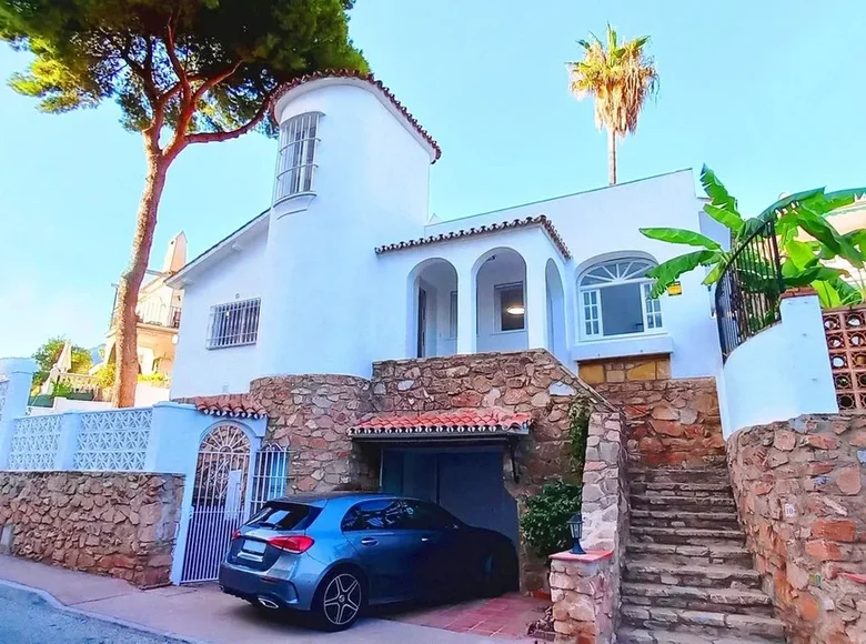 Вилла 4 спальни 231 м² Фуэнхирола, Испания