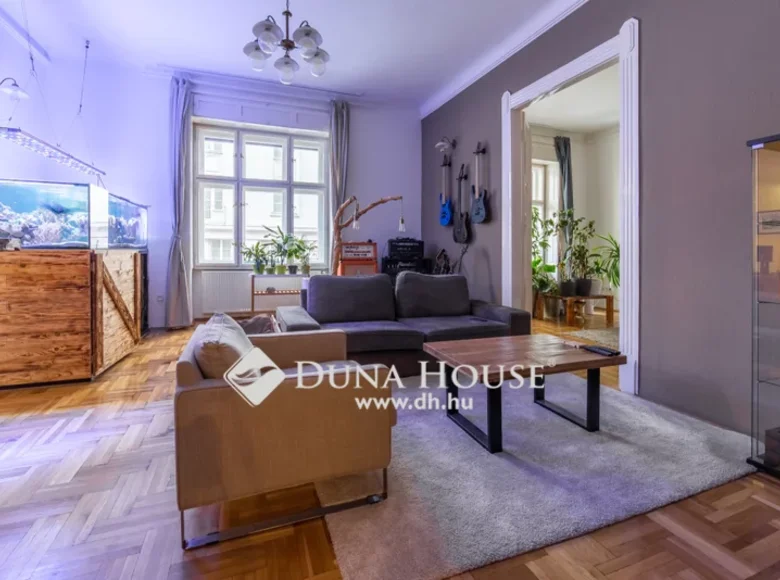 Apartment 1 bathroom 104 m² in Budapest, Hungary