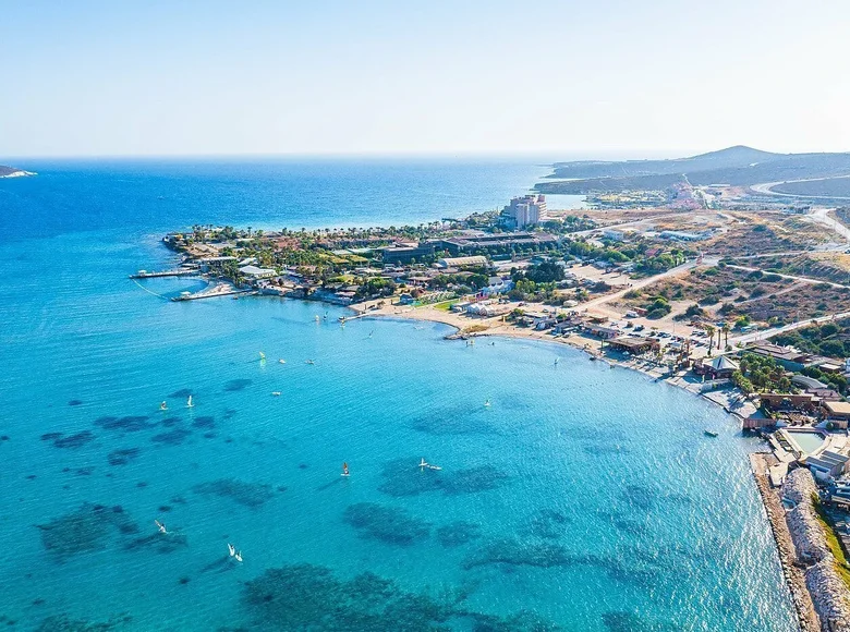 2 bedroom apartment 71 m² Çeşme, Turkey