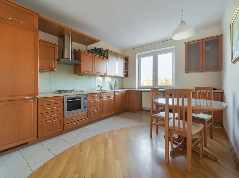 Apartamentos multinivel 4 habitaciones 132 m² Varsovia, Polonia