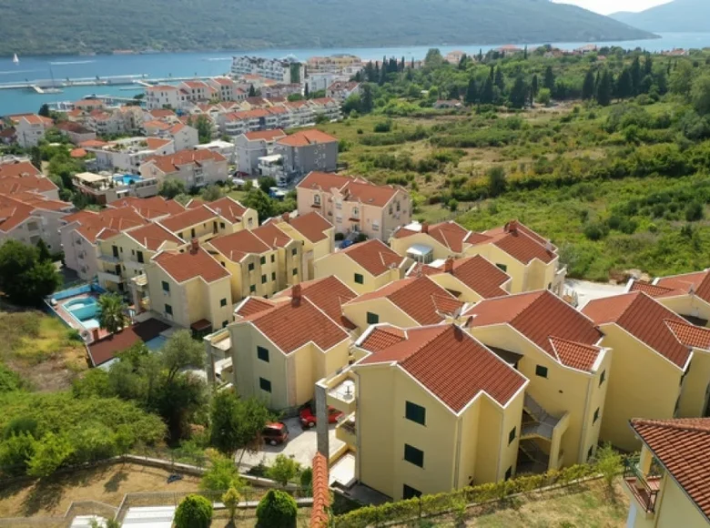 1 bedroom apartment 40 m² Đenovići, Montenegro