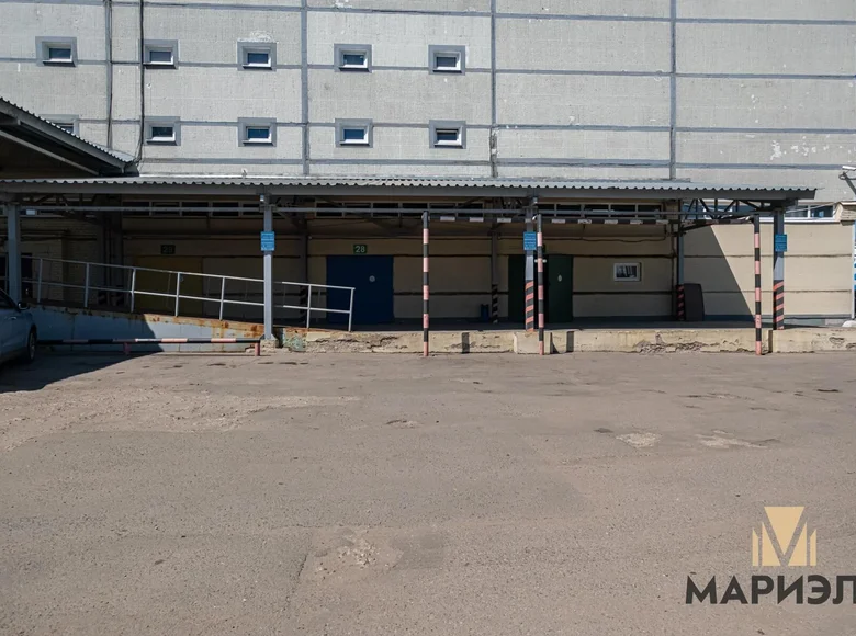 Almacén 6 habitaciones 489 m² en Minsk, Belarús