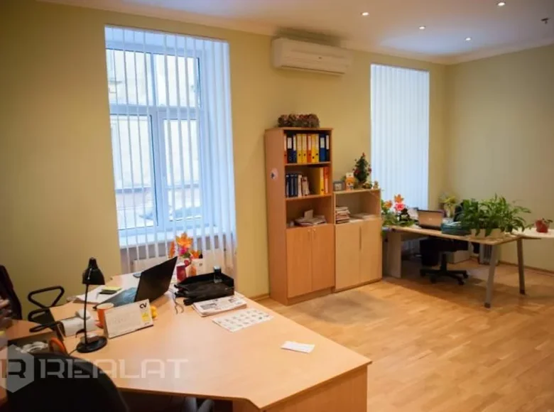Commercial property 5 rooms 140 m² in Riga, Latvia