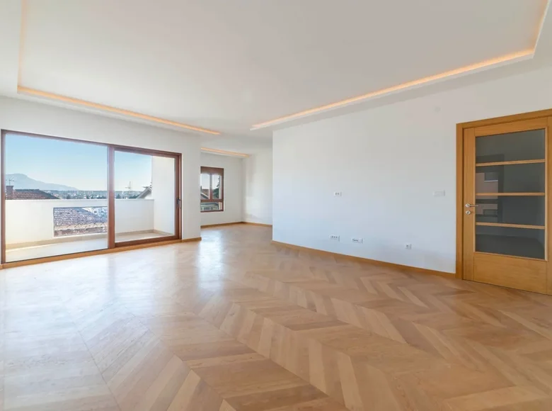 Квартира 5 комнат 142 м² Подгорица, Черногория