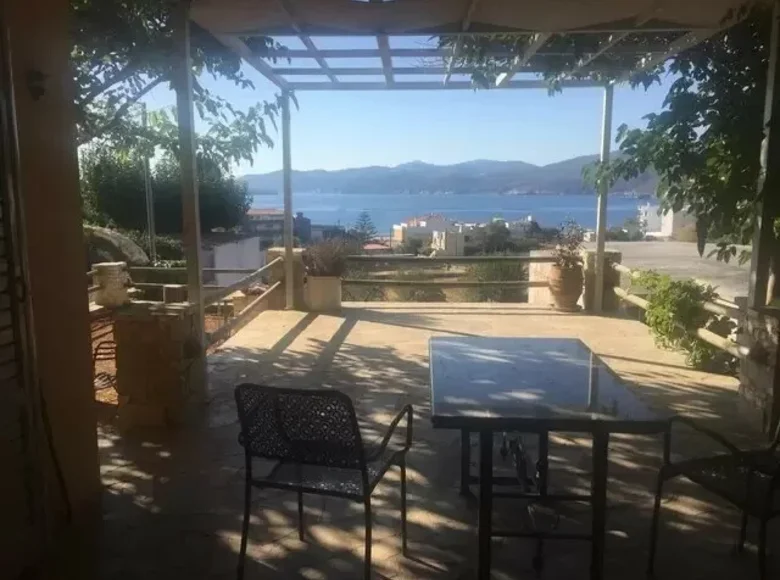 Villa de tres dormitorios 150 m² Agii Apostoli, Grecia