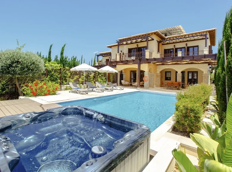 Haus 3 Schlafzimmer 215 m² Kouklia, Zypern