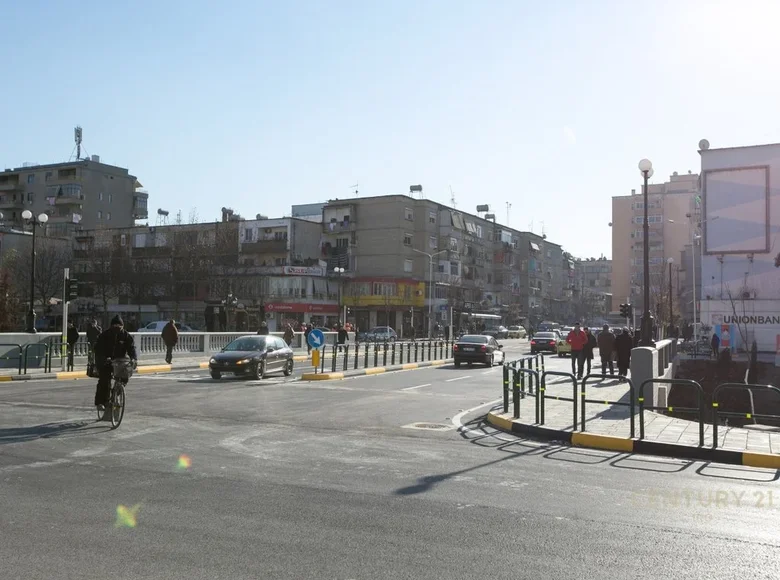 Gewerbefläche 1 zimmer 60 m² in Tirana, Albanien